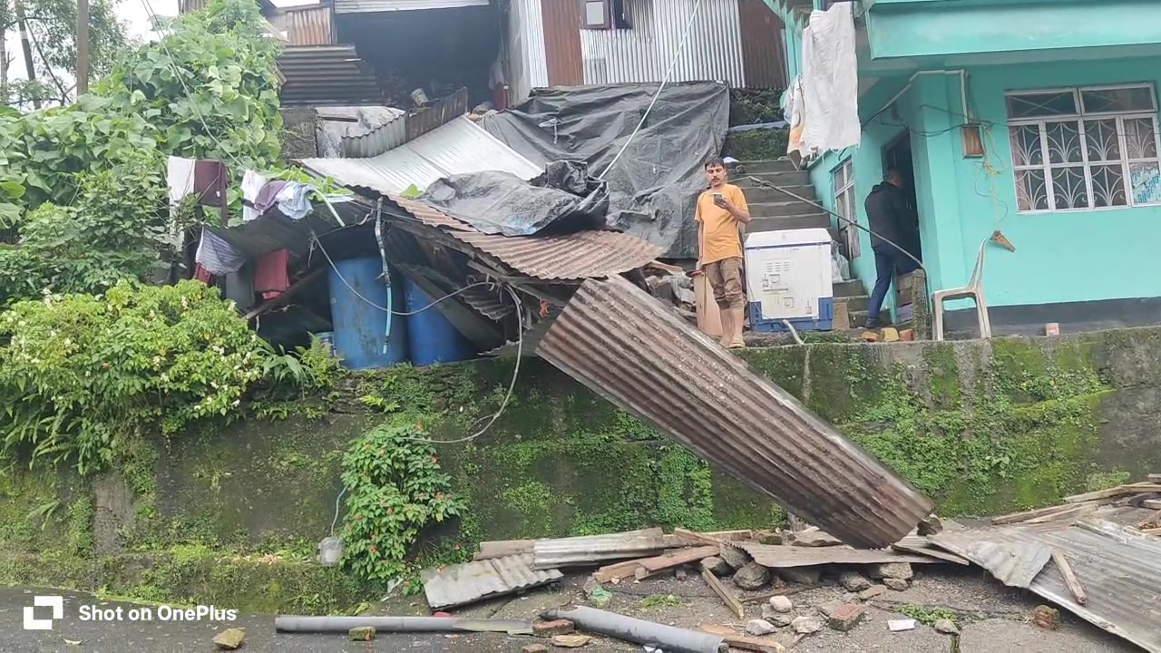 Read more about the article वार्ड 17 मा पैह्रोले दुइवटा घर क्षतिग्रस्त
