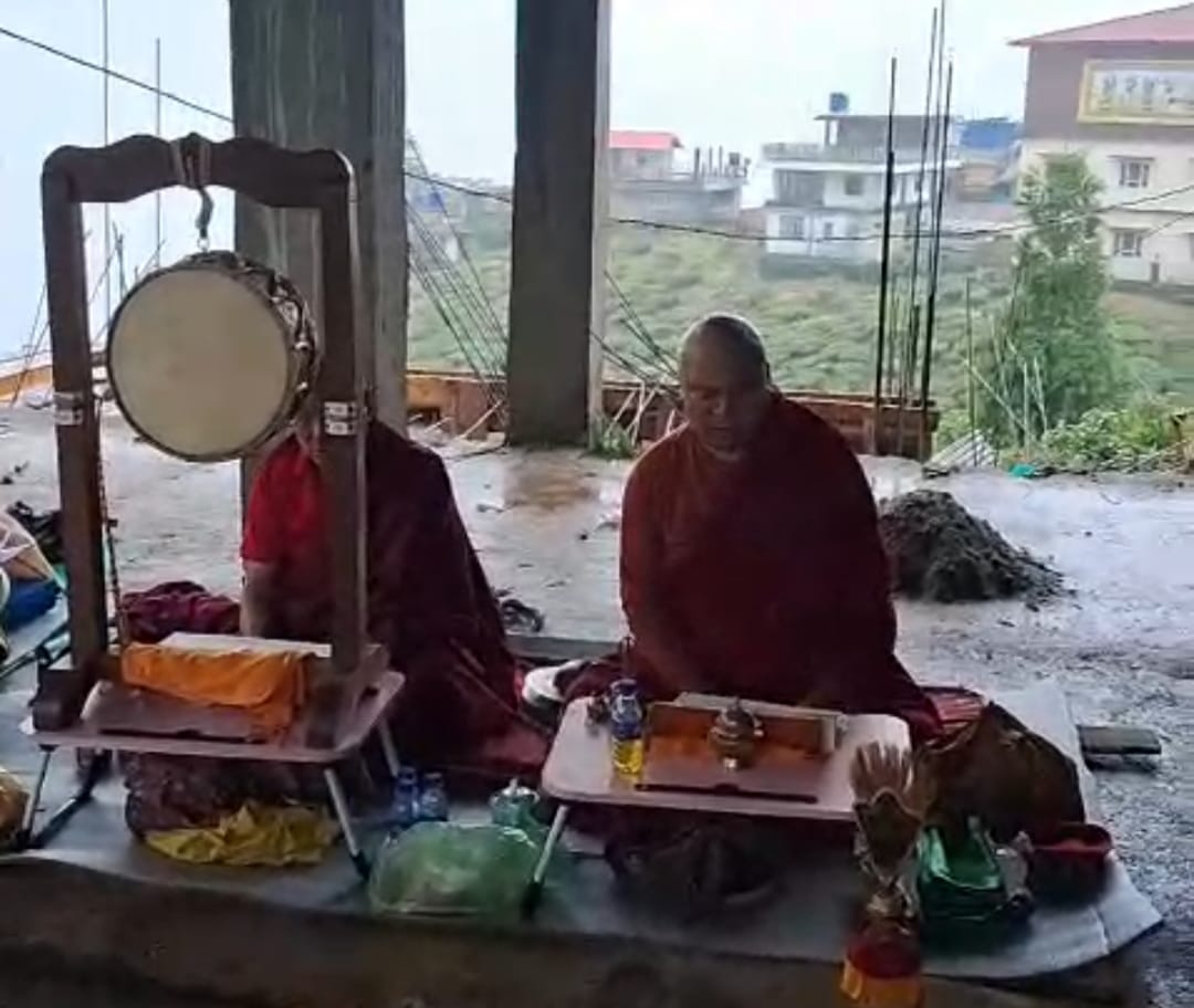 Read more about the article गुम्बा निर्माणको कार्य चलिरहेकोले जीटीए प्रमुख अनित थापाप्रति आभार