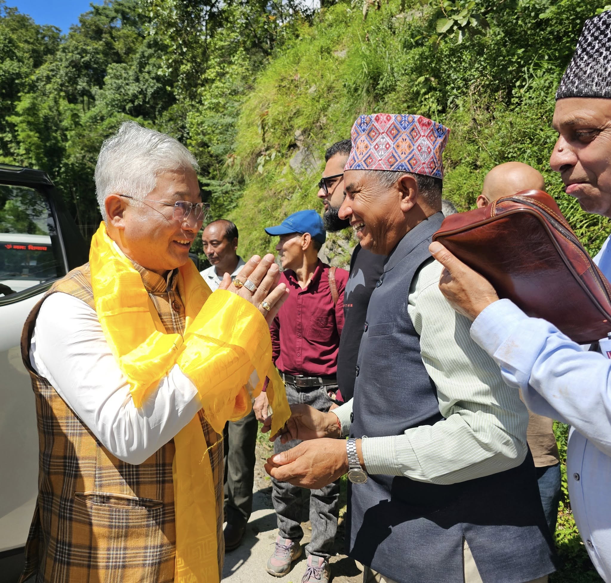 Read more about the article सांसद लेप्चाले गरे विकास परियोजनाहरूको समीक्षा